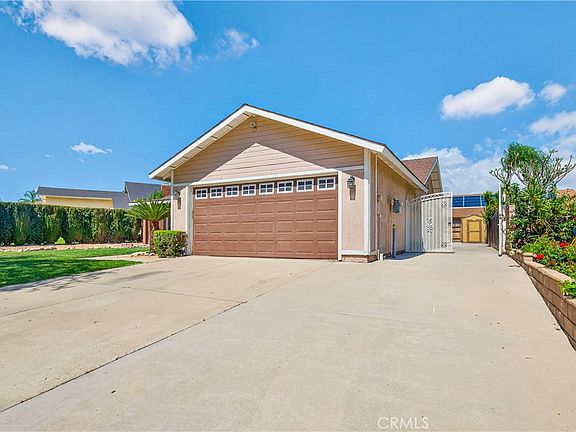 3rd image of 2051 Sycamore Ct