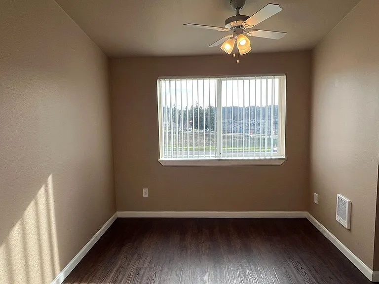 Vista Pointe Apartments in South Salem Oregon Comfortable Living Near Shopping and I5 — Photo 51