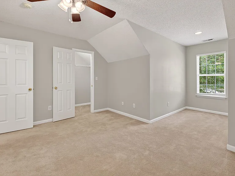 5065 Bartholomews Ln — Photo 23