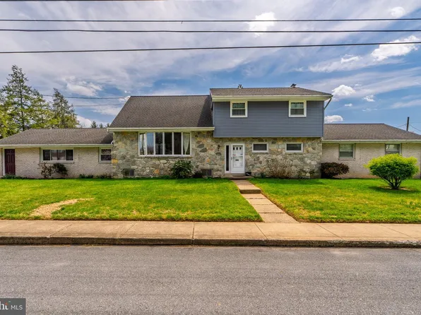 270 Elizabeth St, Landisville, PA 17538