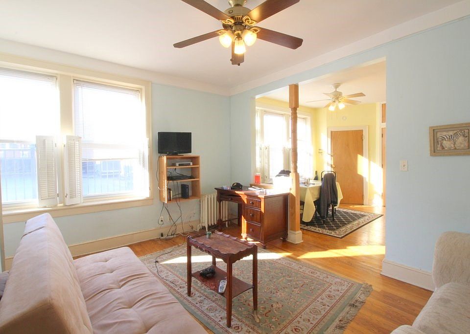 1st image of 315 3rd St
