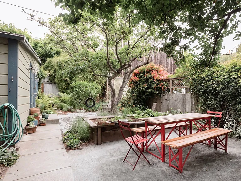 Guerrero St — Photo 15