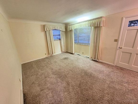 3rd image of 7959 Irwin Ave