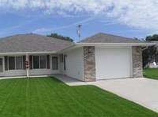 1212 Jonathan Cir, Norfolk, NE 68701