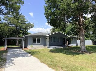 1025 NE 4th St, Chiefland, FL 32626