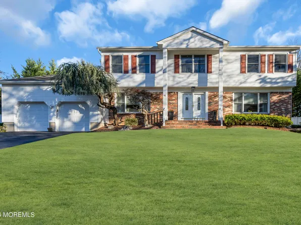 61 Rockwell Circle, Marlboro, NJ 07746