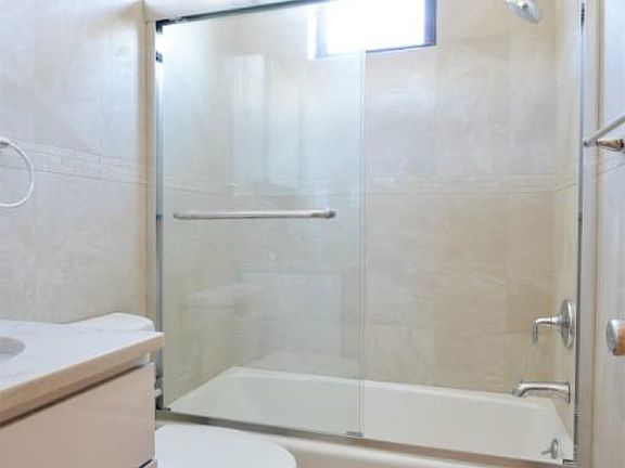 3rd image of 529 Humboldt St #2L