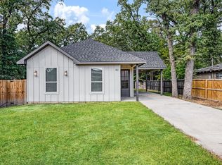 82 Indian Harbor Dr, Mabank, TX 75156