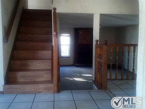 4th image of 11652 Gordon Cooper Ln