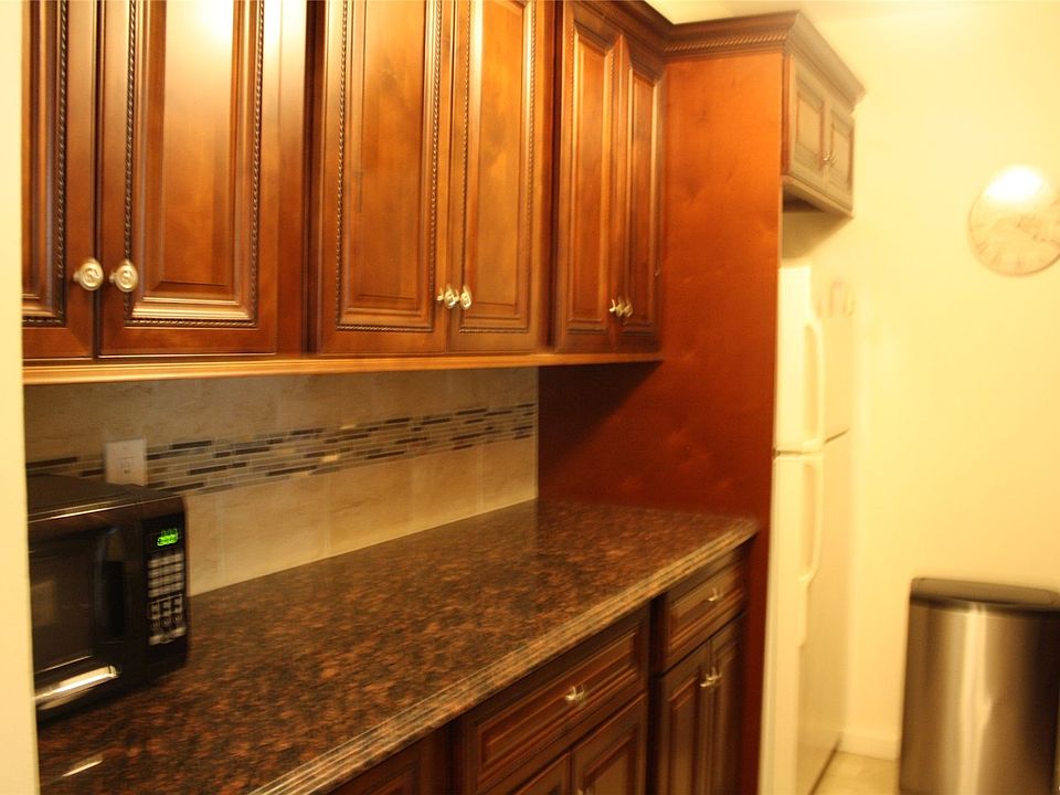 2nd image of 144 Pointe Cir N Unit 144