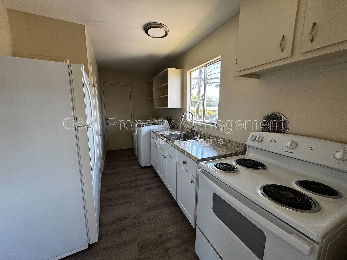 1 bed, 1.0 bath, 672 sqft, $1,550 — Photo 2