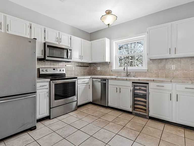4305 Massachusetts Ave NW — Photo 9