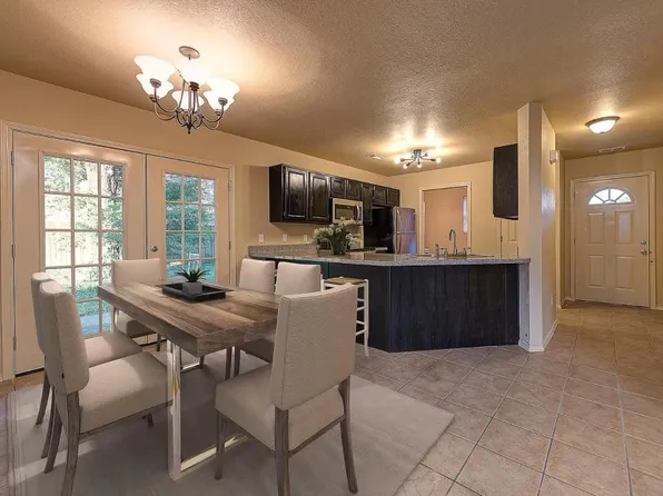 1558 N Evening Shade Dr, Fayetteville, AR 72703