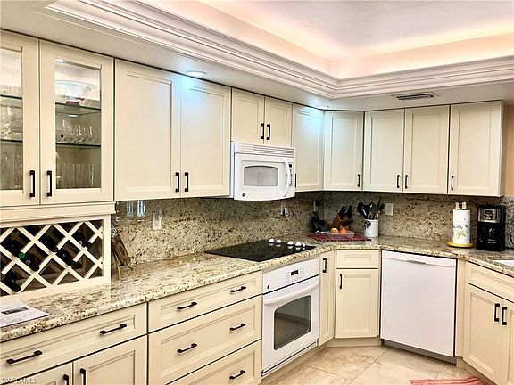 3rd image of 592 Beachwalk Cir #N-205