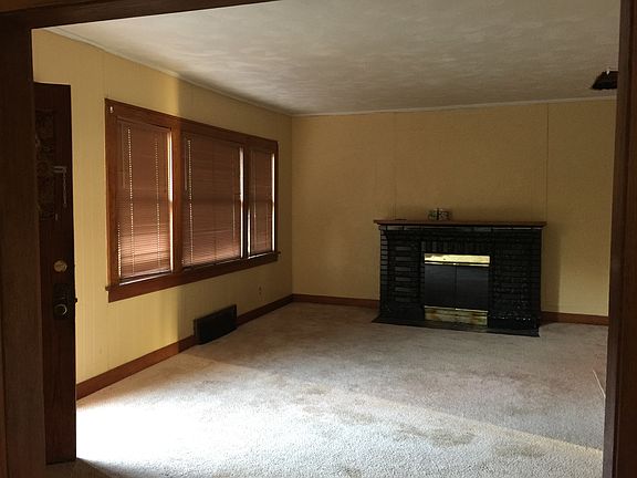 5th image of 315 N Ash St