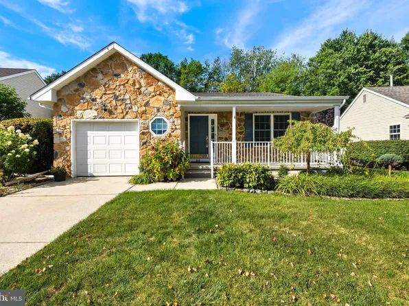 203 Foxglove Trl, Mullica Hill, NJ 08062