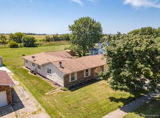 232 Maple St, Sugar Grove, IL 60554