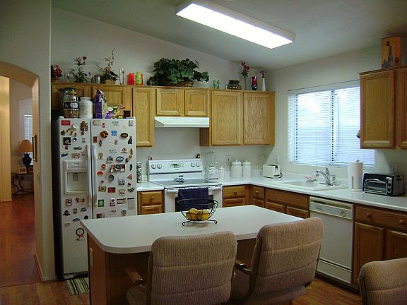 5th image of 2812 E Villa Theresa Dr