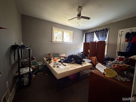 3rd image of 4016 Cora Ave