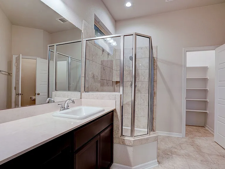 2212 Dillon Pond Ln #A — Photo 31