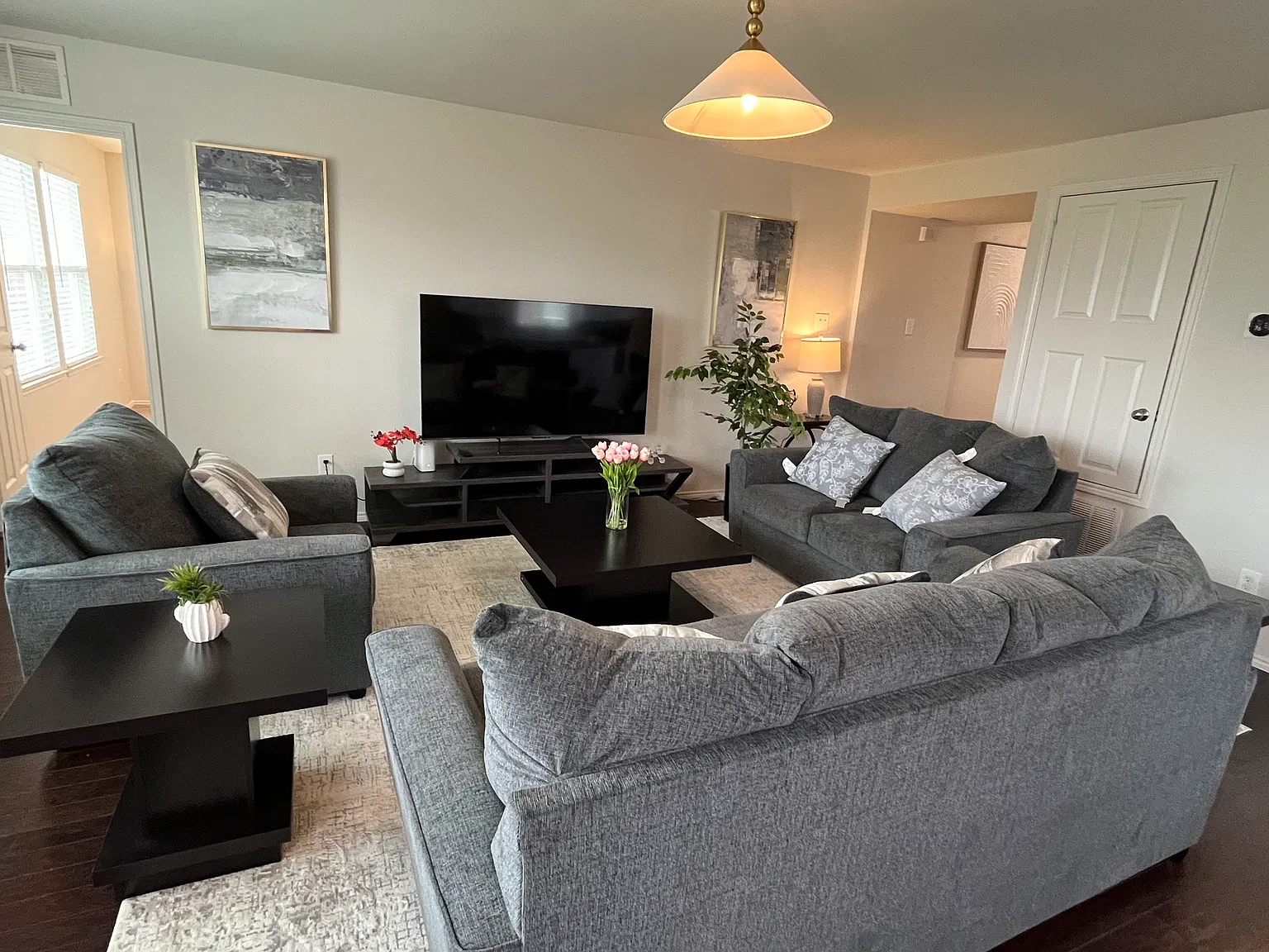 3 bed, 1471 sqft, $2,950 — Photo 4