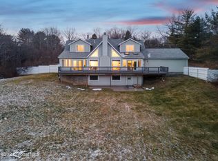 766 Sacandaga Rd, Glenville, NY 12302