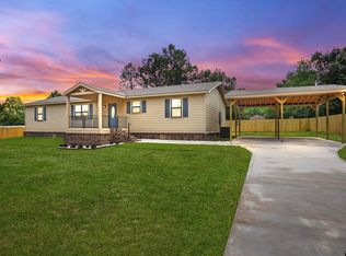 2409 Waterwood Dr, Chandler, TX 75758