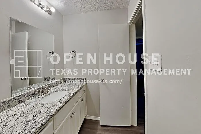 4814 Crest Dr — Photo 17