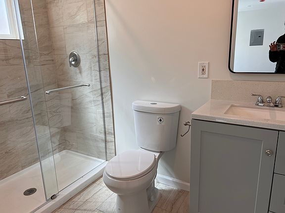 4th image of 314 N Saint Andrews Pl #306