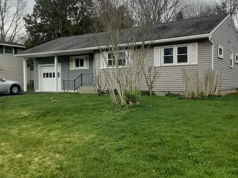 12 Gettman Dr — Photo 1