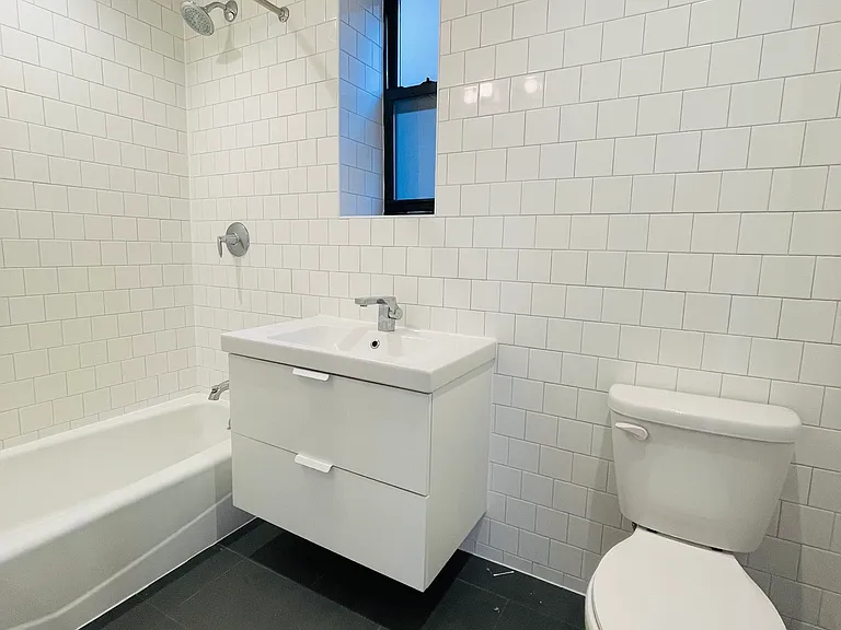 3971 Gouverneur Ave #3K — Photo 7