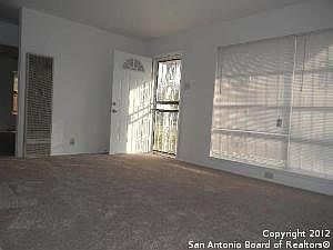 4th image of 447 E Vestal Pl