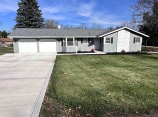 1574 Valencia Dr, Rockford, IL 61108