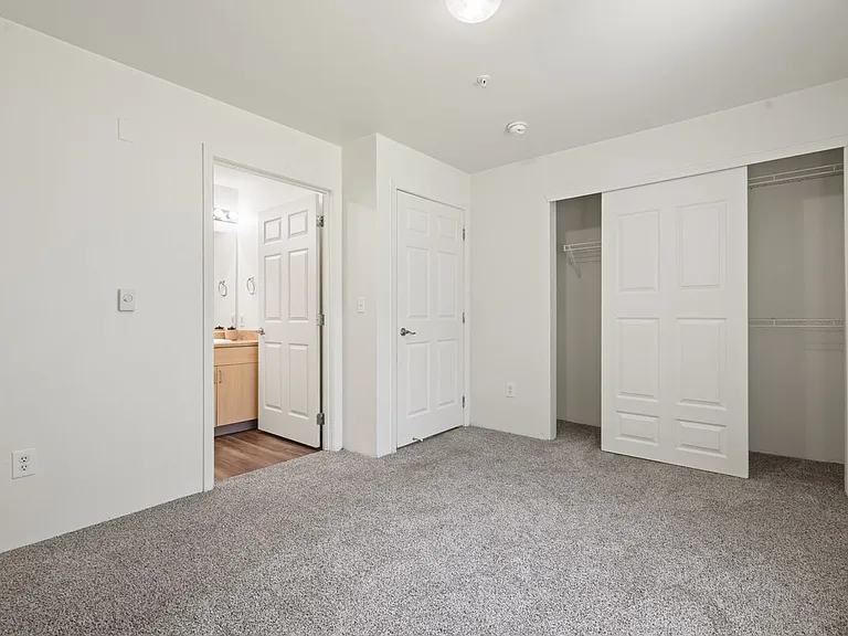 Heron Creek Apartments — Photo 31