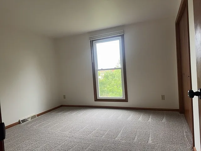 418 Beloit St #15 — Photo 14