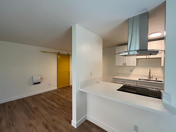 2nd image of 29 Orange Ave APT B