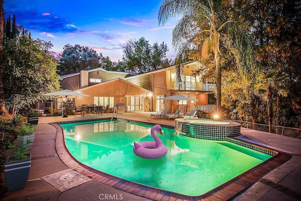 20142 Santa Rita St, Woodland Hills, CA 91364 | MLS #SR25196012 | Zillow