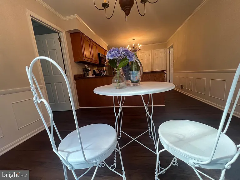 1197 Meadow Green Ln — Photo 22