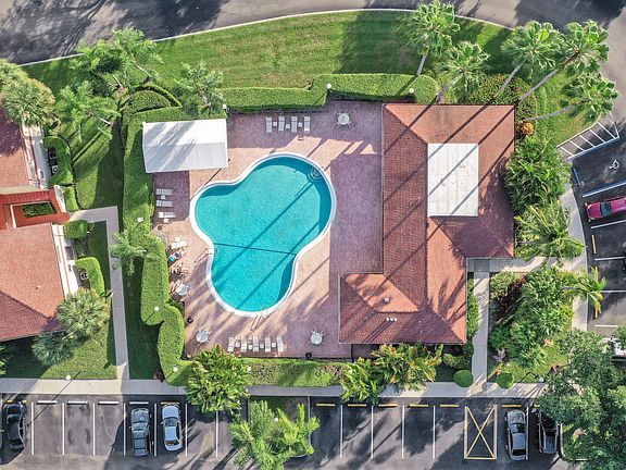 3rd image of 2896 Carambola Cir S #2087