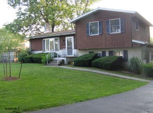 302 Roosevelt Ave, Hollidaysburg, PA 16648