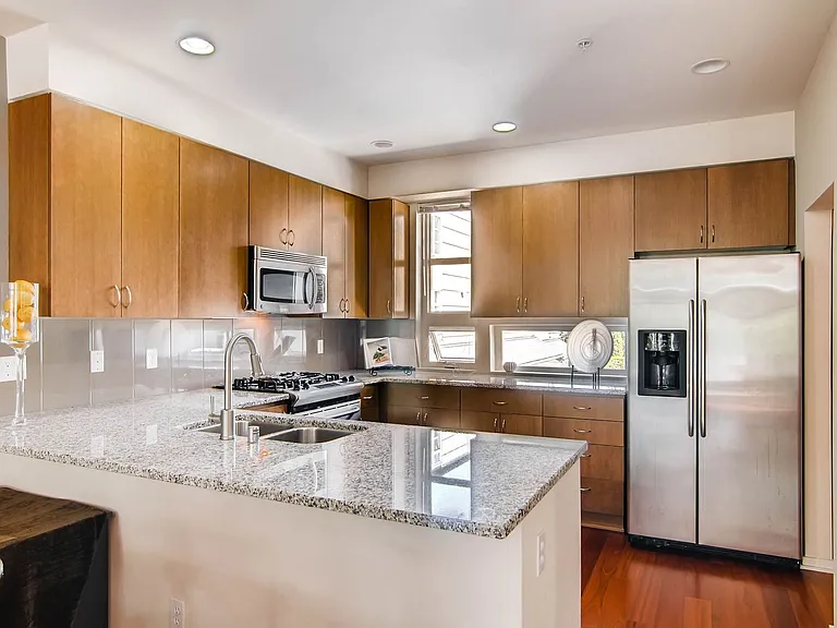 15209 NE 81st Way #105 — Photo 6