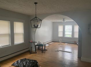 35-37 Aberdeen Ave #2, Cambridge, MA 02138