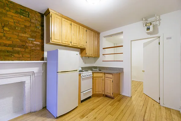 Rented by City Connections Realty | media 7