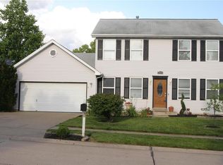 802 Sherwood Forest Ct, O'Fallon, MO 63366