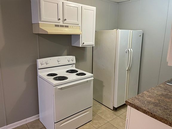 3rd image of 1705 Callaway Cir #1705