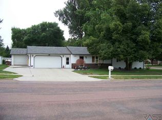 4404 S Drexel Dr, Sioux Falls, SD 57106