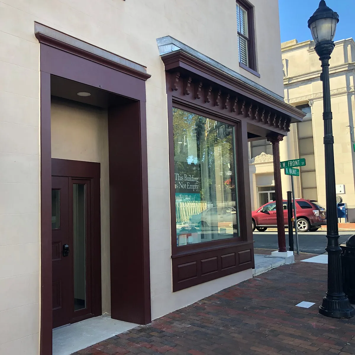 Building Photo - 48 N Walnut St #2