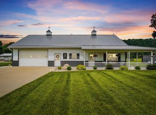 702 Sunset View St, Harpers Ferry, IA 52146