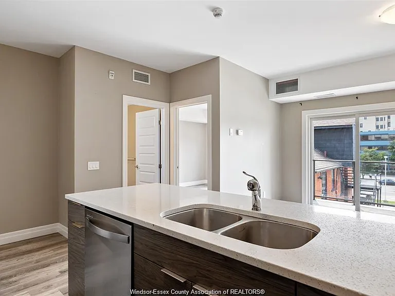 955 Ouellette Ave #305 — Photo 10