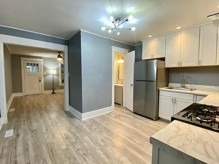 2059 May Ave — Photo 15